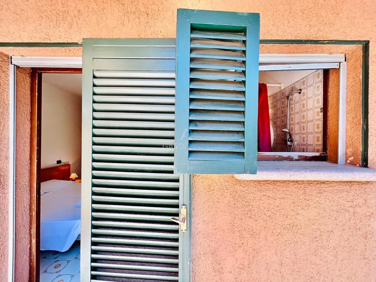 Apartment Scylla Apt - 100 Metri Dal Lago Di Garda Sirmione Italy