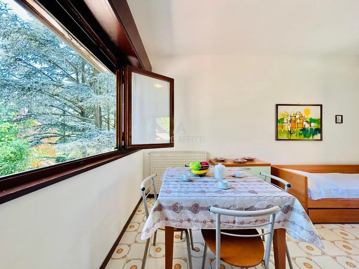 Apartment Scylla Apt - 100 Metri Dal Lago Di Garda Sirmione