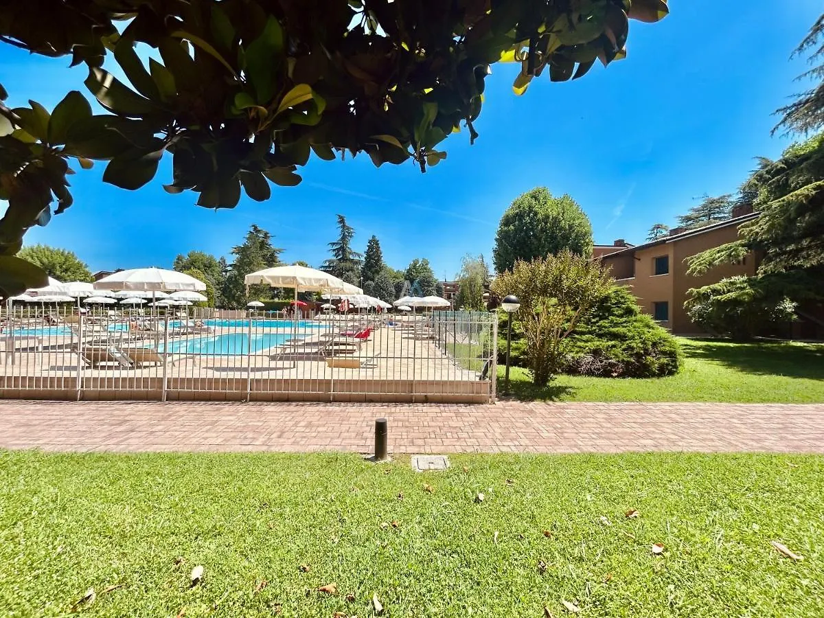 Scylla Apt - 100 Metri Dal Lago Di Garda Sirmione 0*,