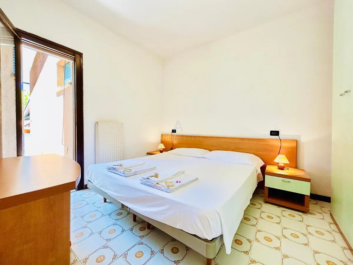 Apartment Scylla Apt - 100 Metri Dal Lago Di Garda Sirmione