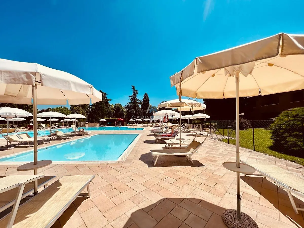 Scylla Apt - 100 Metri Dal Lago Di Garda Sirmione Apartment