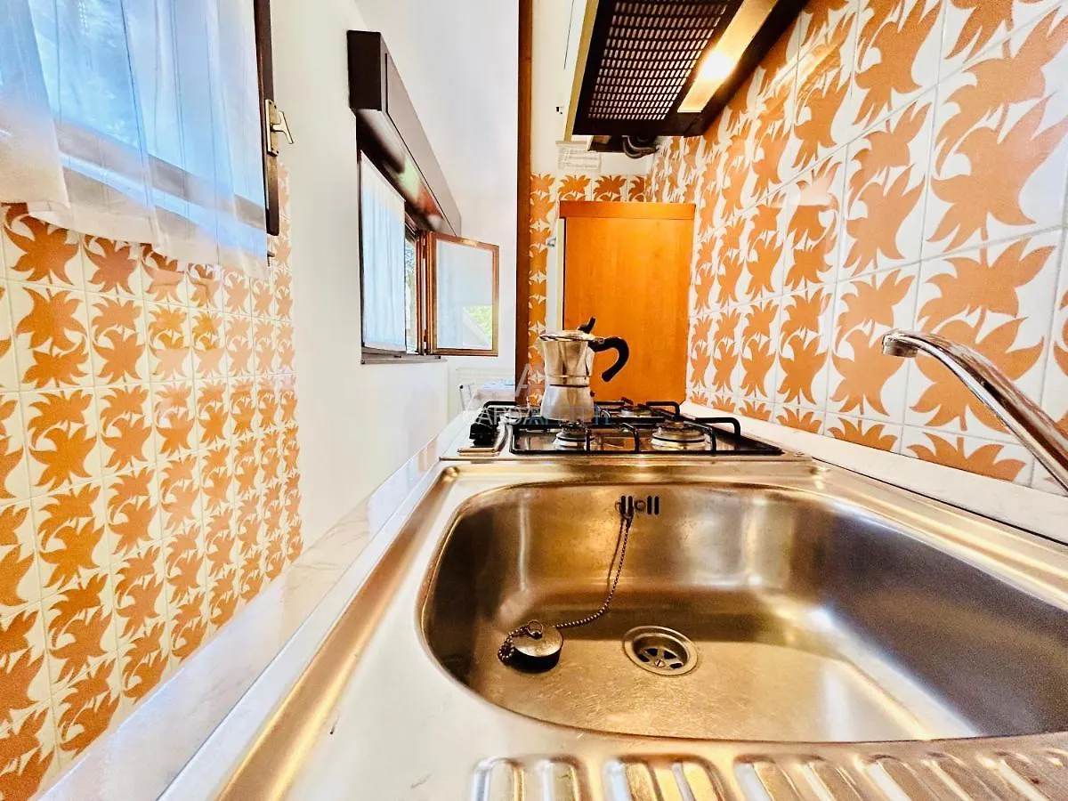 Apartment Scylla Apt - 100 Metri Dal Lago Di Garda Sirmione Italy