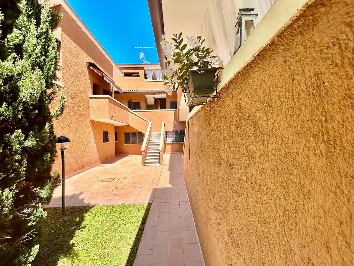 Scylla Apt - 100 Metri Dal Lago Di Garda Sirmione Apartment